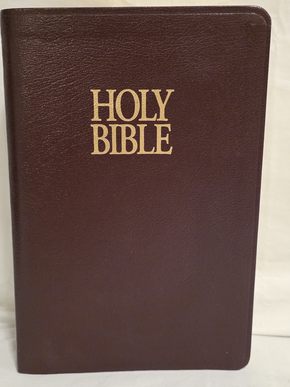 Holy Bible Open NKJV Red Letter Nelson 1982 Bonded Leather Christian